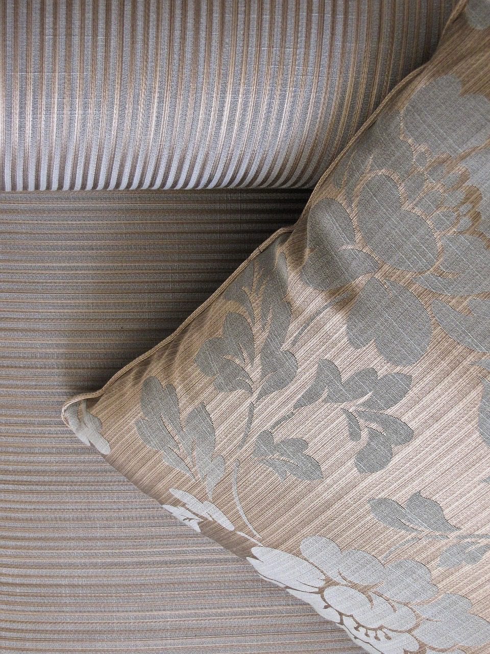 pillow, rihe, fabric-185307.jpg